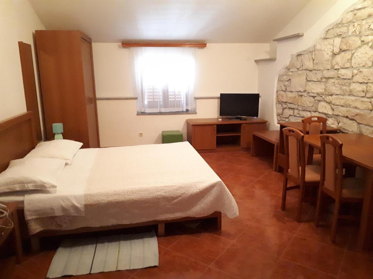 Apartments Lav Porec Luaran gambar